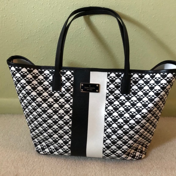 Kate Spade Handbags - Kate Spade tote
